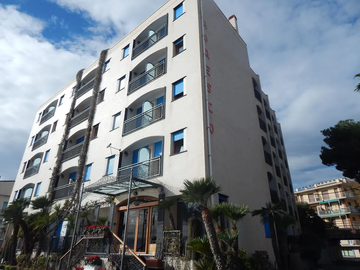 Il Moresco Residence Ceriale Aparthotel
